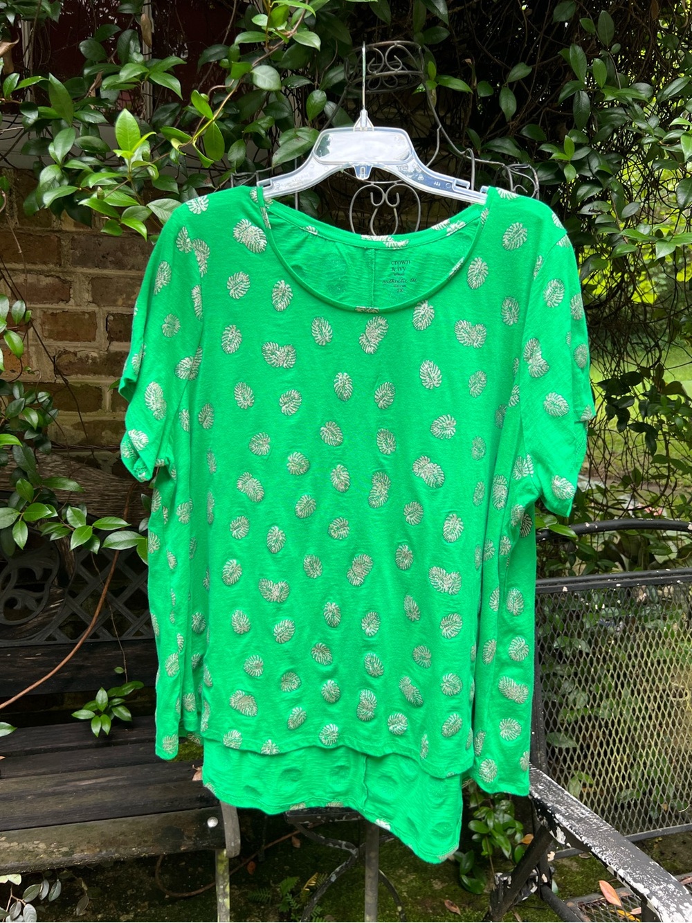 Crown & Ivy Tunic Top- in excellent NWOT condition. - Picture 2 of 7